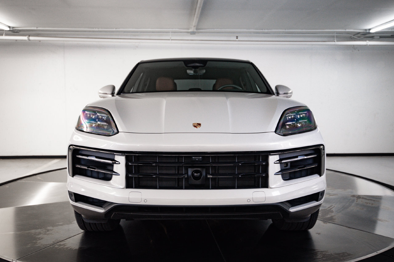 Certified 2026 Porsche Cayenne S AWD/4WD image 10
