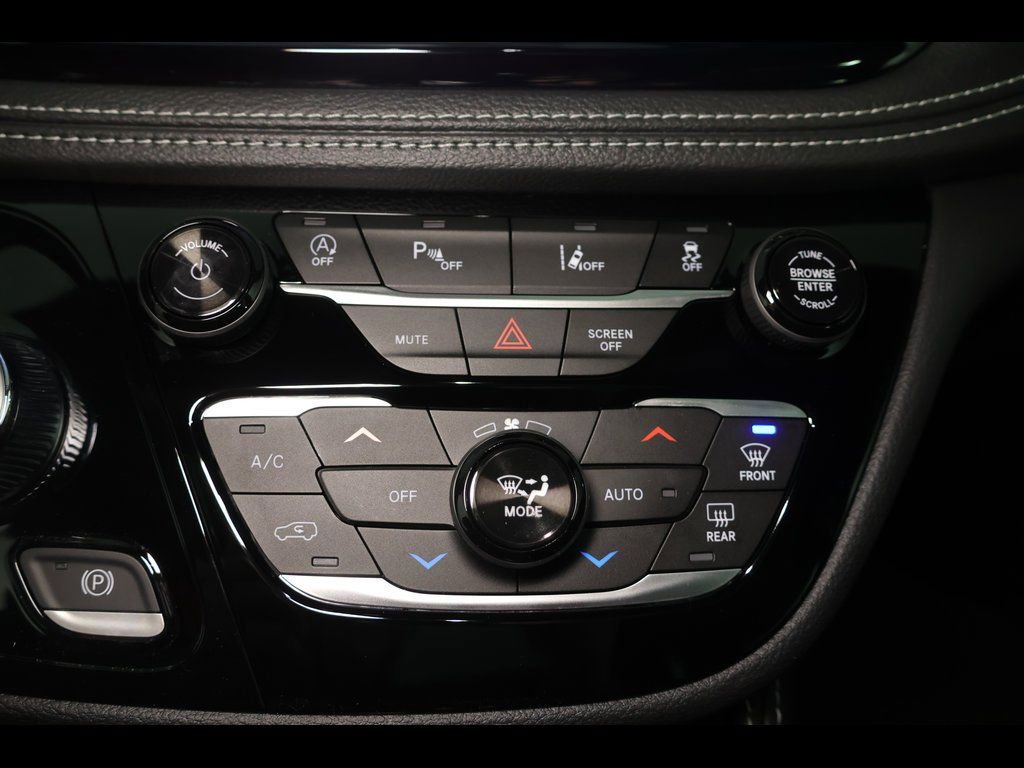 New 2026 Chrysler Pacifica Limited w/ S Appearance Package AWD/4WD image 15