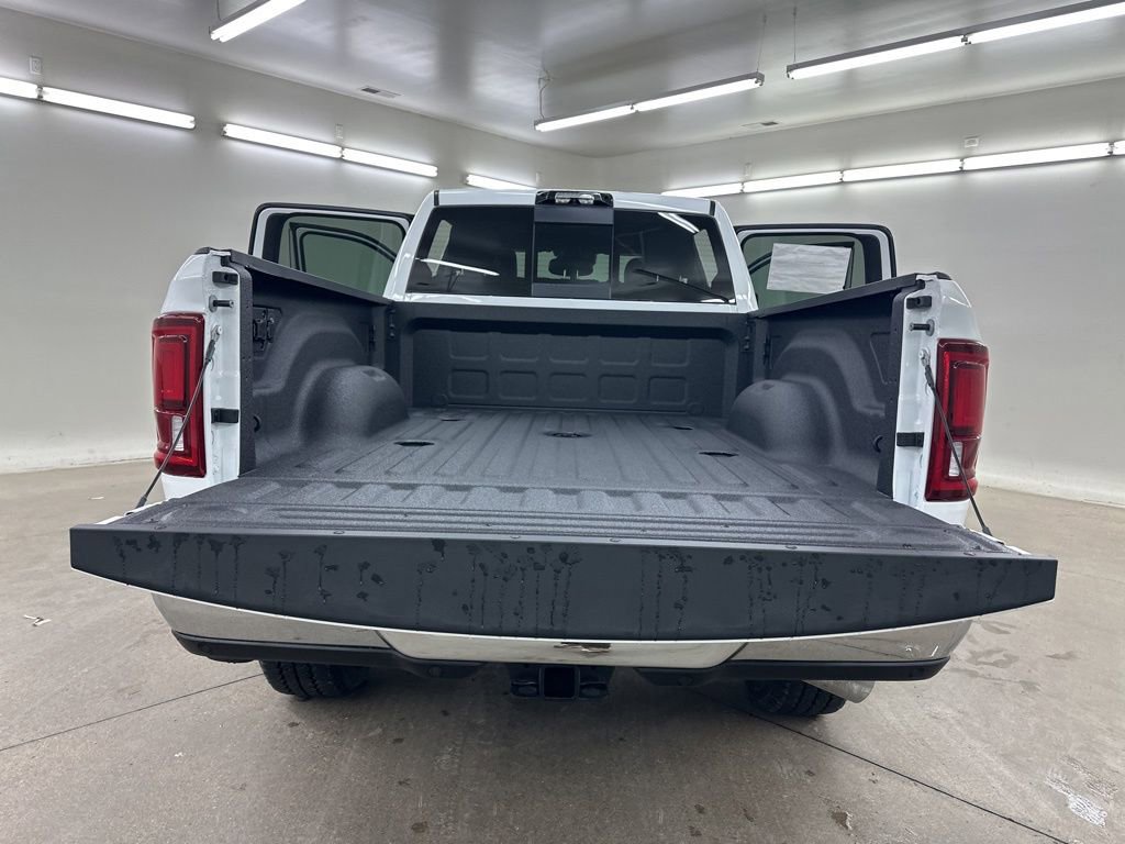 New 2026 RAM 2500 Limited AWD/4WD image 24