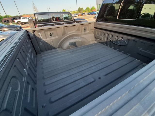 Used 2018 Ford F150 Raptor w/ Equipment Group 802A Luxury AWD/4WD image 10