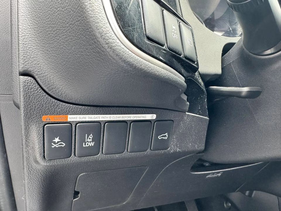 Used 2020 Mitsubishi Outlander SE AWD/4WD image 20