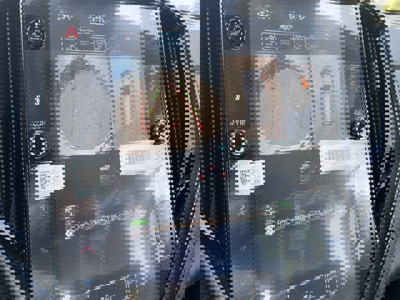 New 2026 Subaru Ascent Limited Bronze w/ Popular Package #2 AWD/4WD image 22