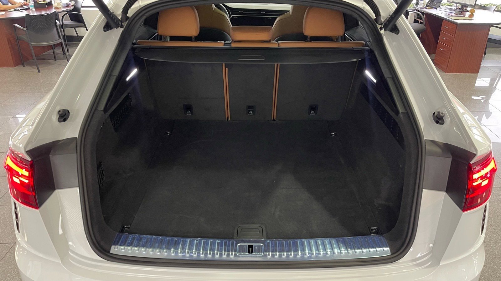 Used 2025 Audi RS Q8 performance w/ Executive Package image 37