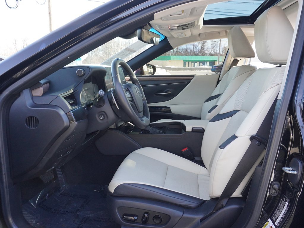 Used 2023 Lexus ES 250 w/ Premium Package image 30