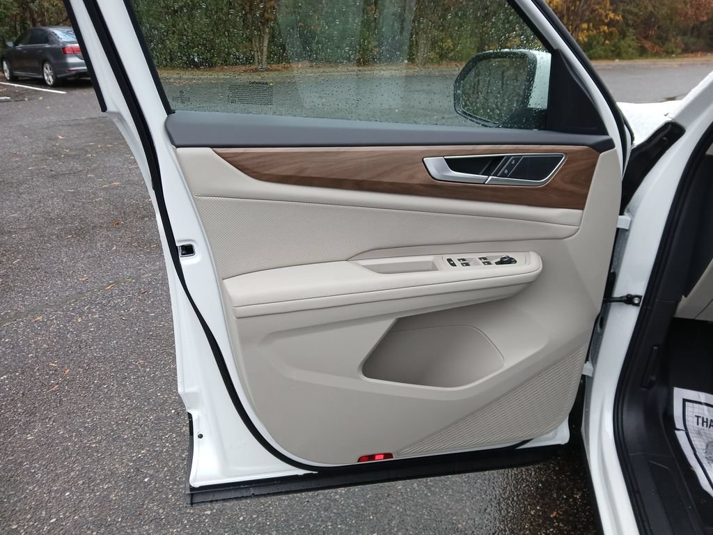 New 2026 Volkswagen Atlas SE FWD image 10