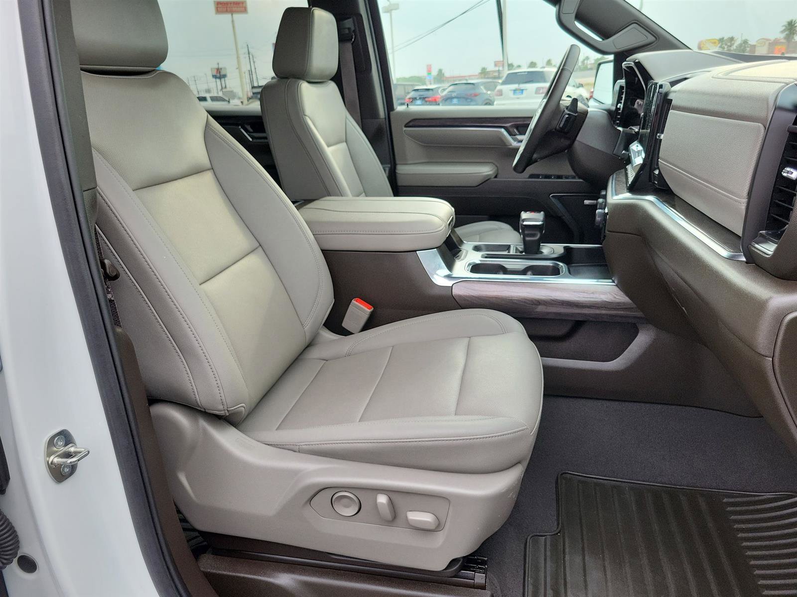 Used 2023 Chevrolet Silverado 1500 LTZ w/ LTZ Convenience Package II image 26