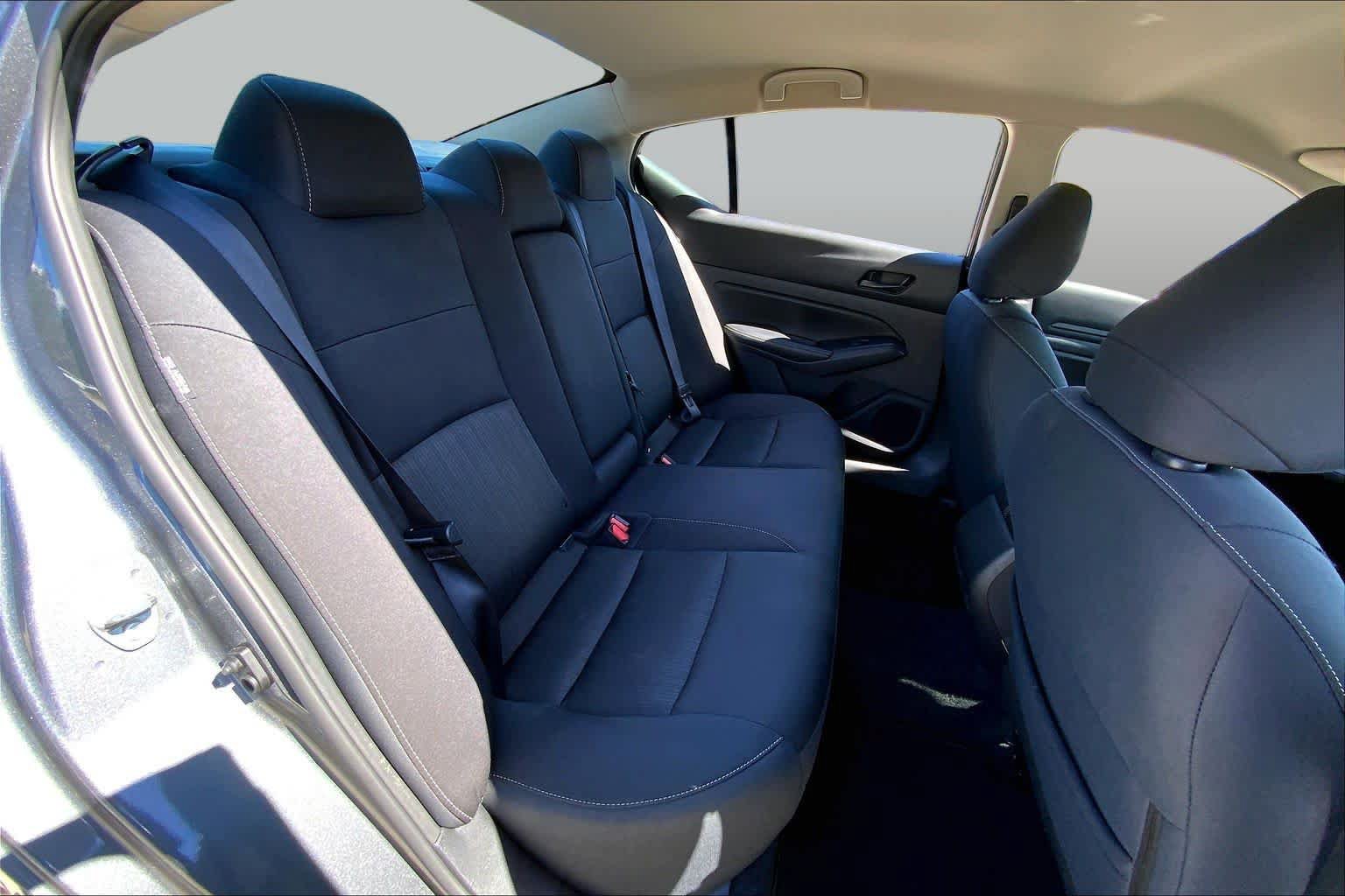 Used 2024 Nissan Altima 2.5 SV FWD image 19