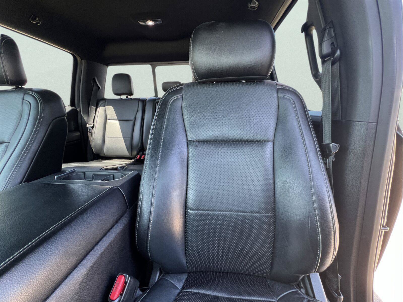Used 2017 Ford F150 Lariat RWD image 31