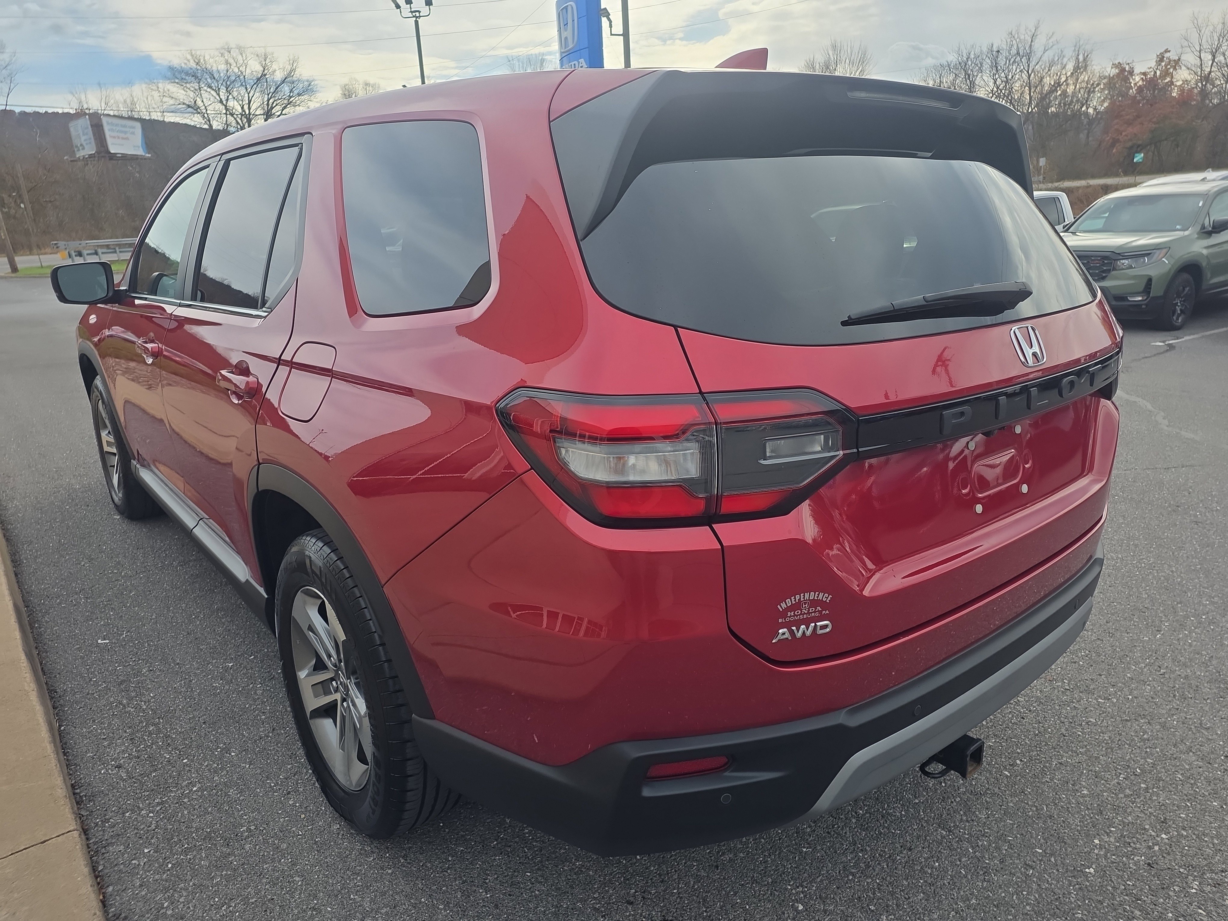 Used 2023 Honda Pilot EX-L image 8