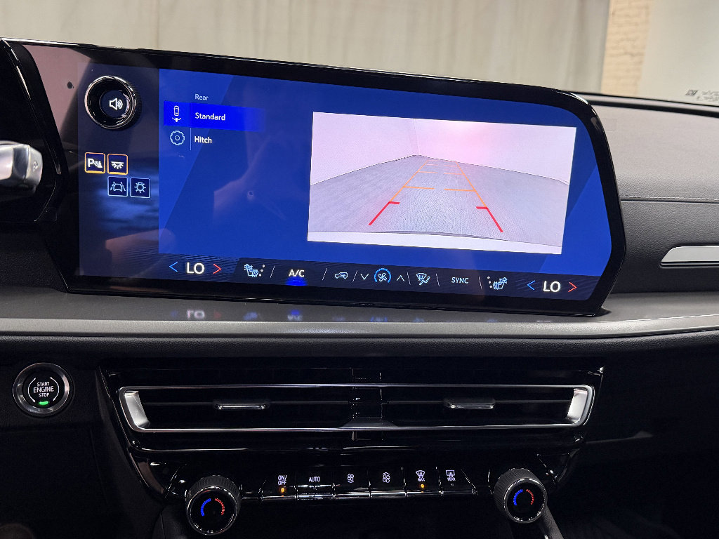 New 2026 Chevrolet Traverse LT w/ LPO, Floor Liner Package FWD image 29