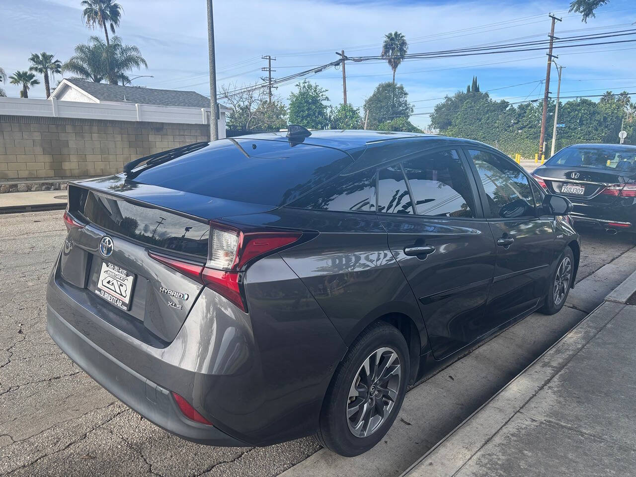 Used 2022 Toyota Prius XLE w/ Advanced Technology Package FWD image 8