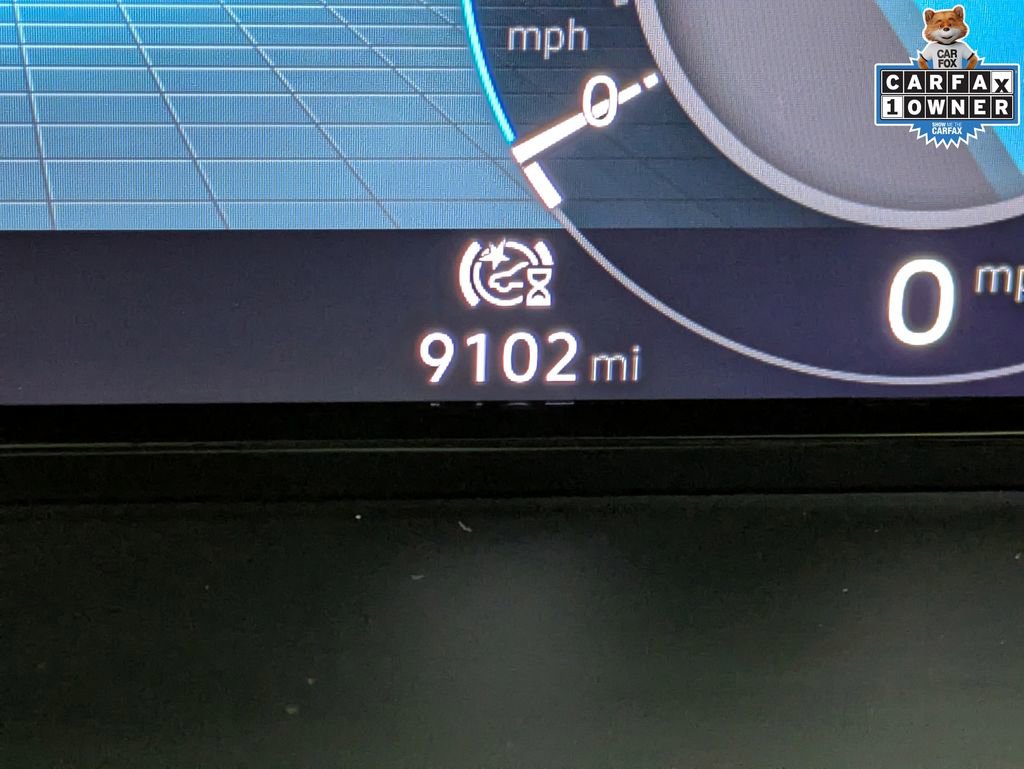 Used 2025 Volkswagen Atlas Cross Sport SE w/ Panoramic Sunroof Package FWD image 17