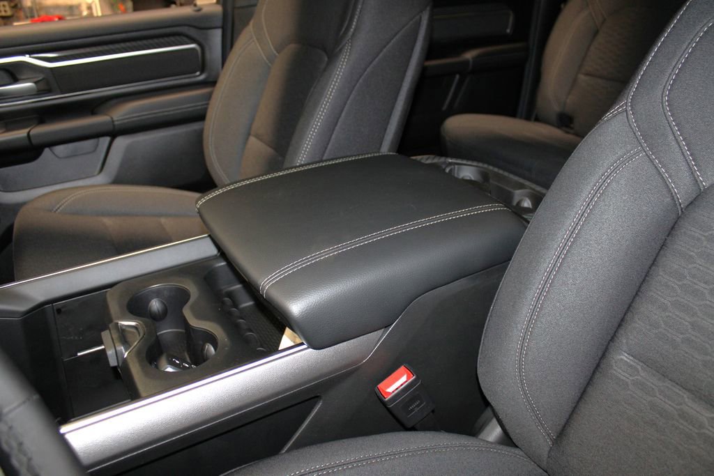 New 2026 RAM 1500 4x4 Crew Cab image 21