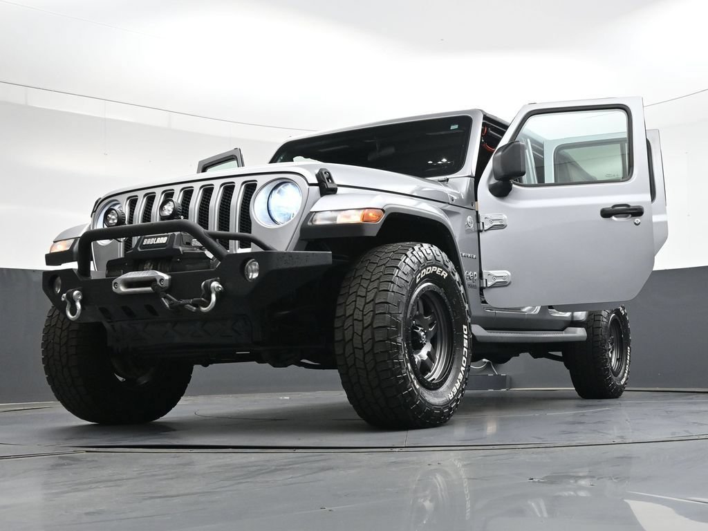Used 2020 Jeep Wrangler Unlimited Sahara AWD/4WD image 47