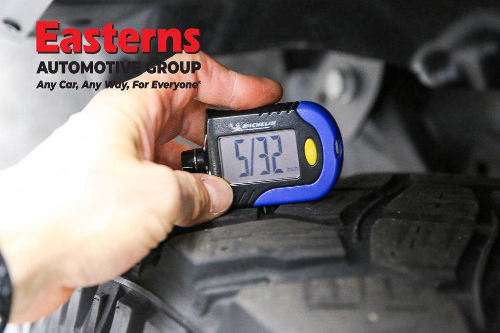 Used 2023 Jeep Wrangler Unlimited w/ Dual Top Group image 29