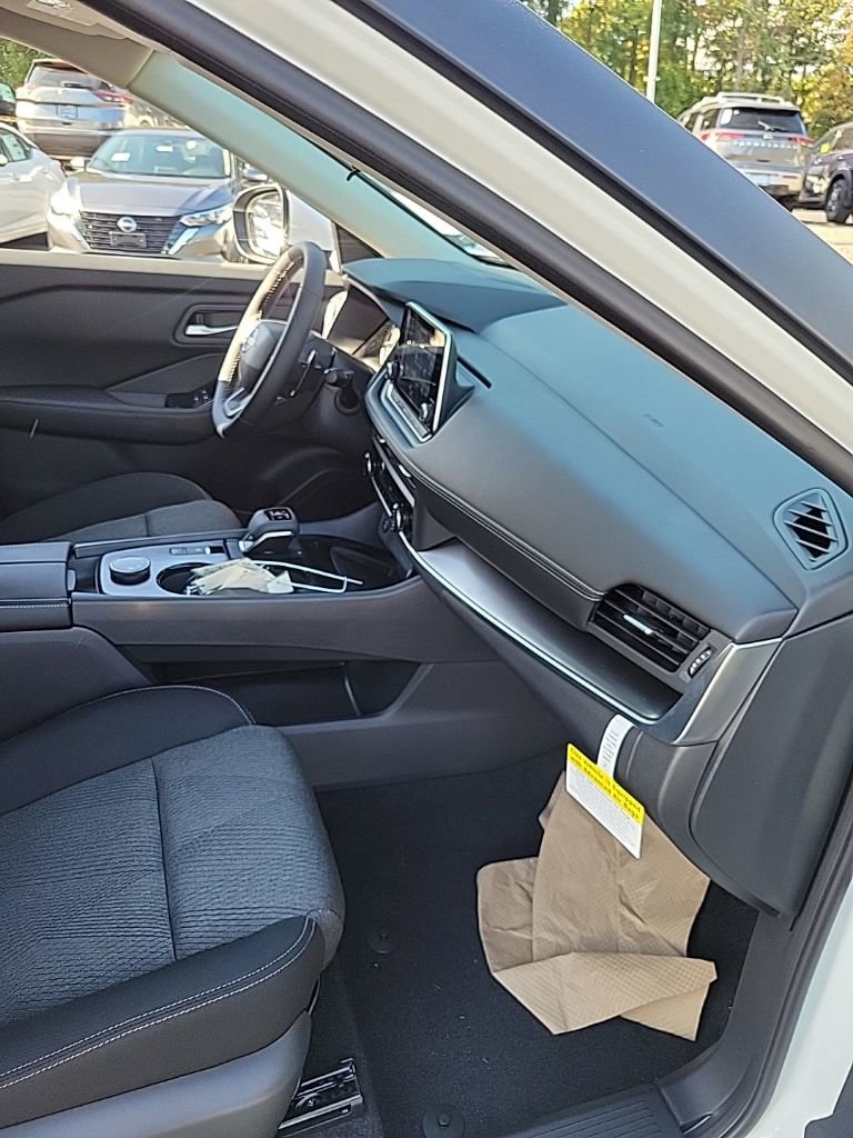 New 2026 Nissan Rogue SV image 27