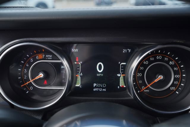 Used 2021 Jeep Wrangler Unlimited Sahara image 30