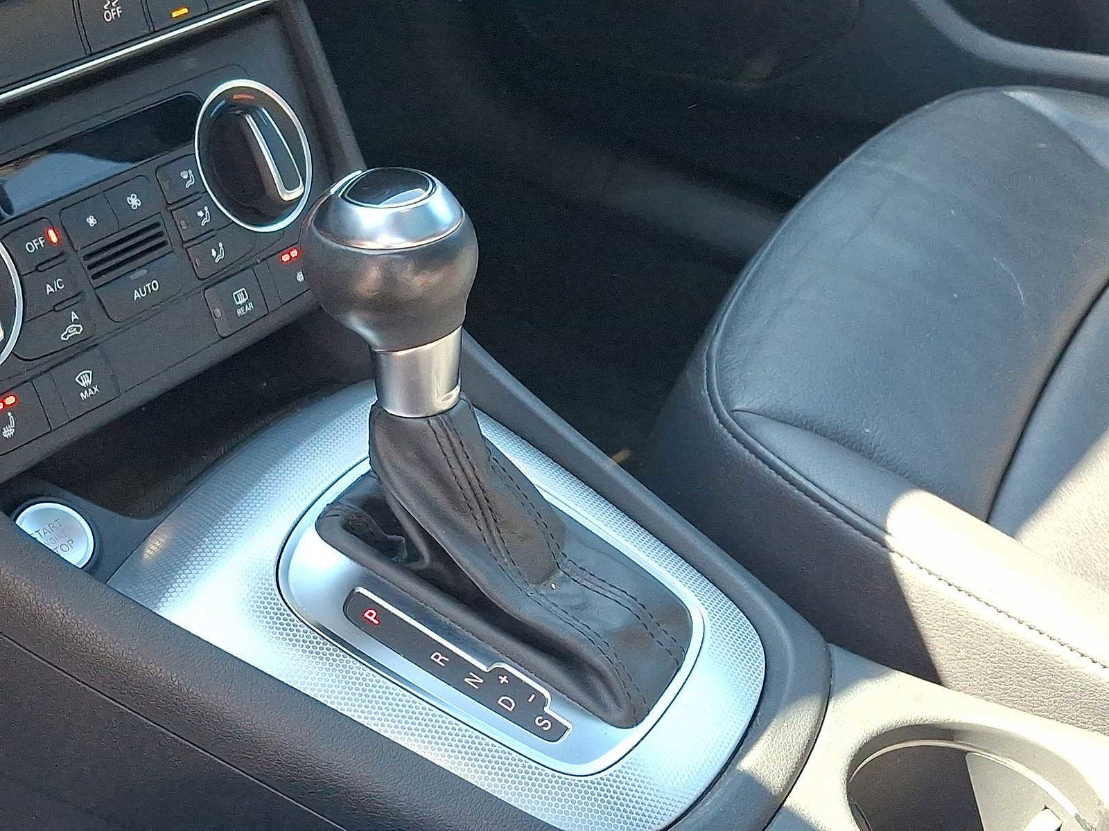 Used 2018 Audi Q3 2.0T Premium Plus w/ Premium Plus Package image 12