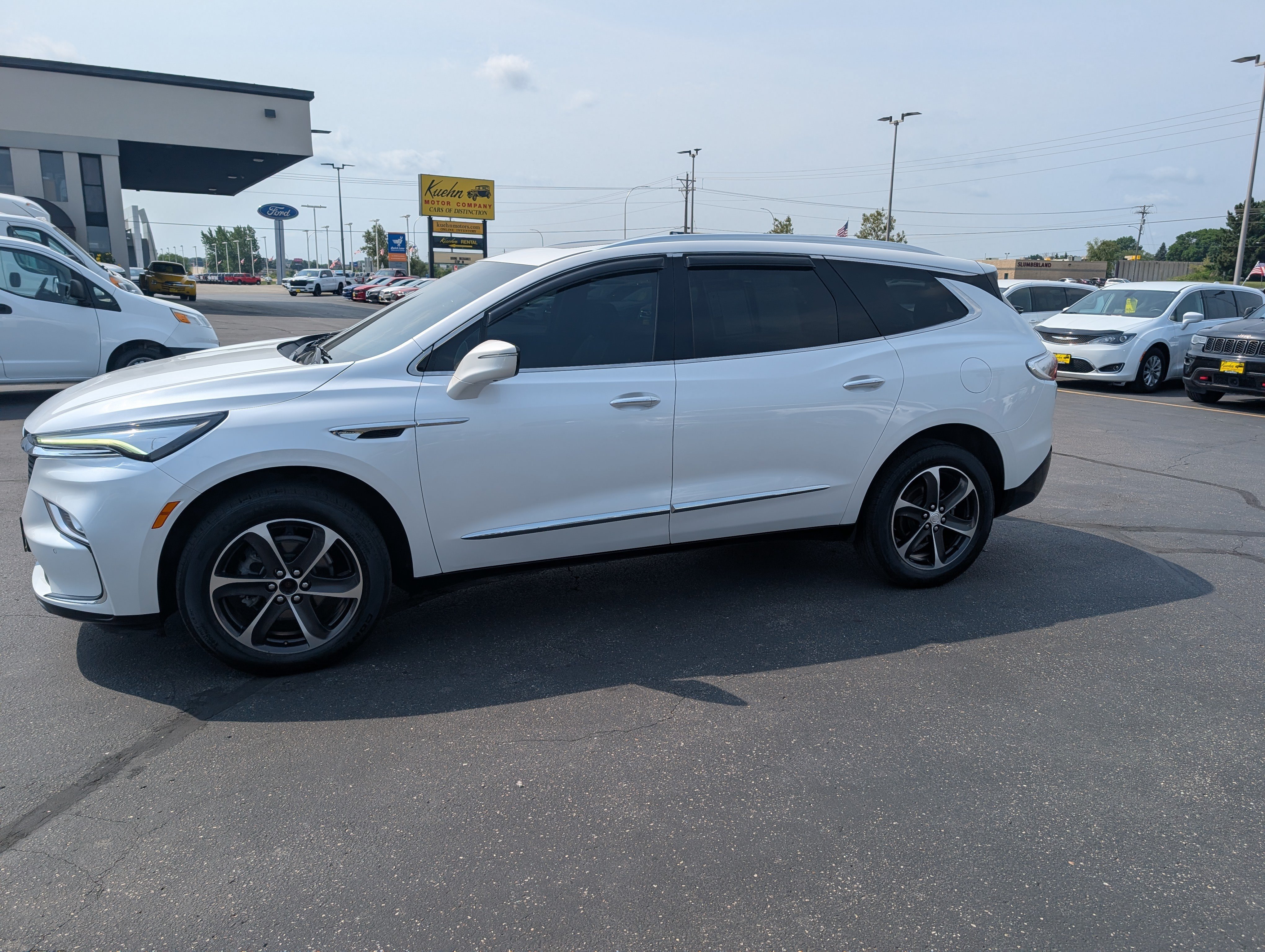 Used 2022 Buick Enclave Essence w/ Experience Buick Package AWD/4WD image 5