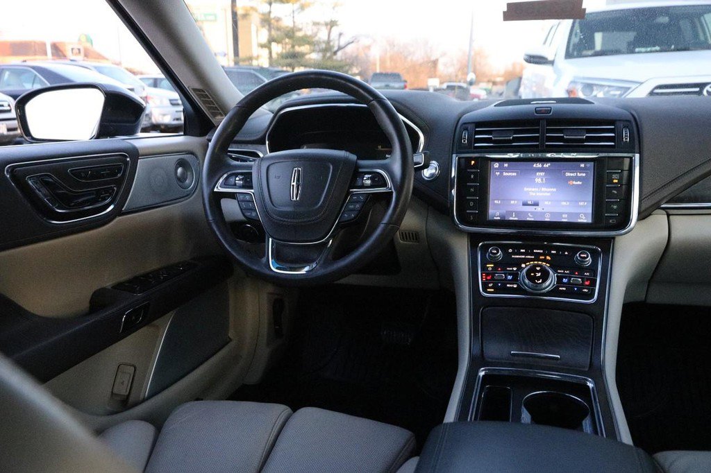 Used 2020 Lincoln Continental Reserve w/ Luxury Package image 22