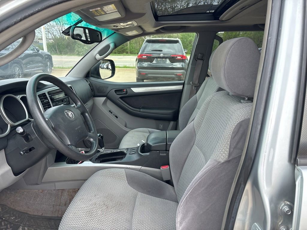 Used 2005 Toyota 4Runner Limited AWD/4WD image 11