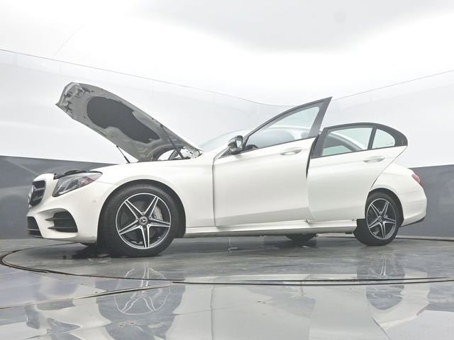 Used 2018 Mercedes-Benz E 300 4MATIC image 57