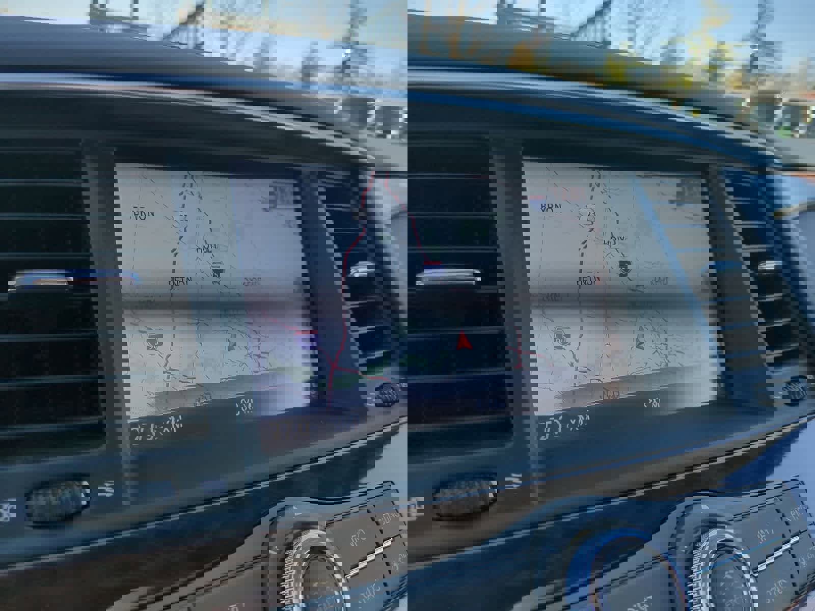 Used 2017 Nissan Armada Platinum image 30