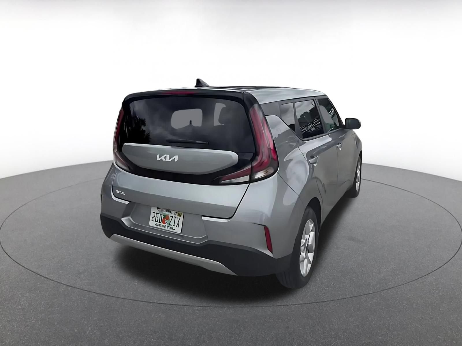 Used 2025 Kia Soul LX w/ LX Technology Package FWD image 14