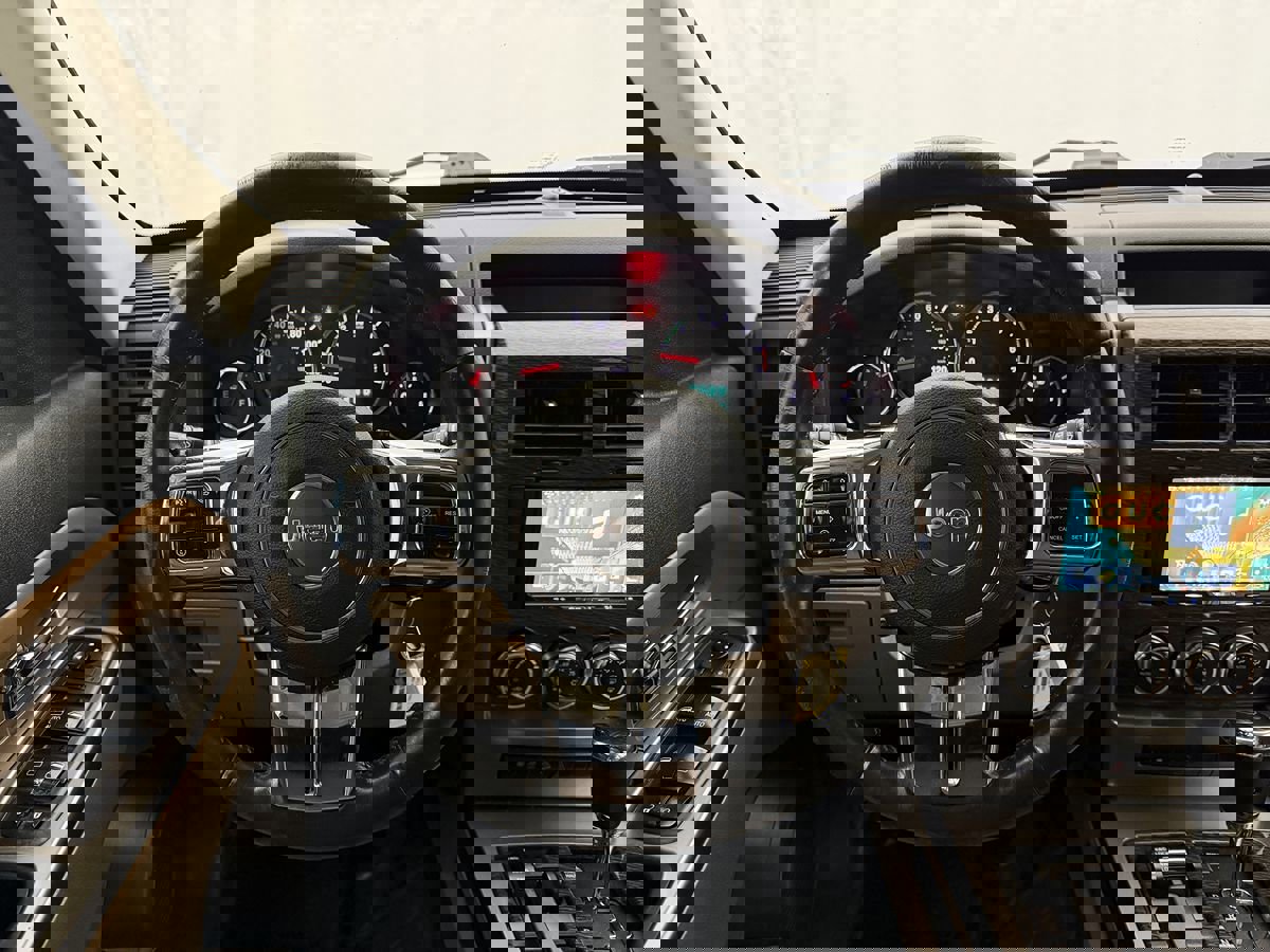 Used 2012 Jeep Liberty Limited w/ Comfort/Convenience Group image 7