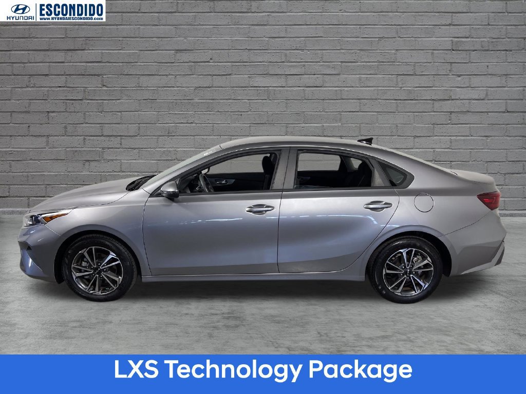 Used 2024 Kia Forte LXS w/ LXS Technology Package FWD image 6