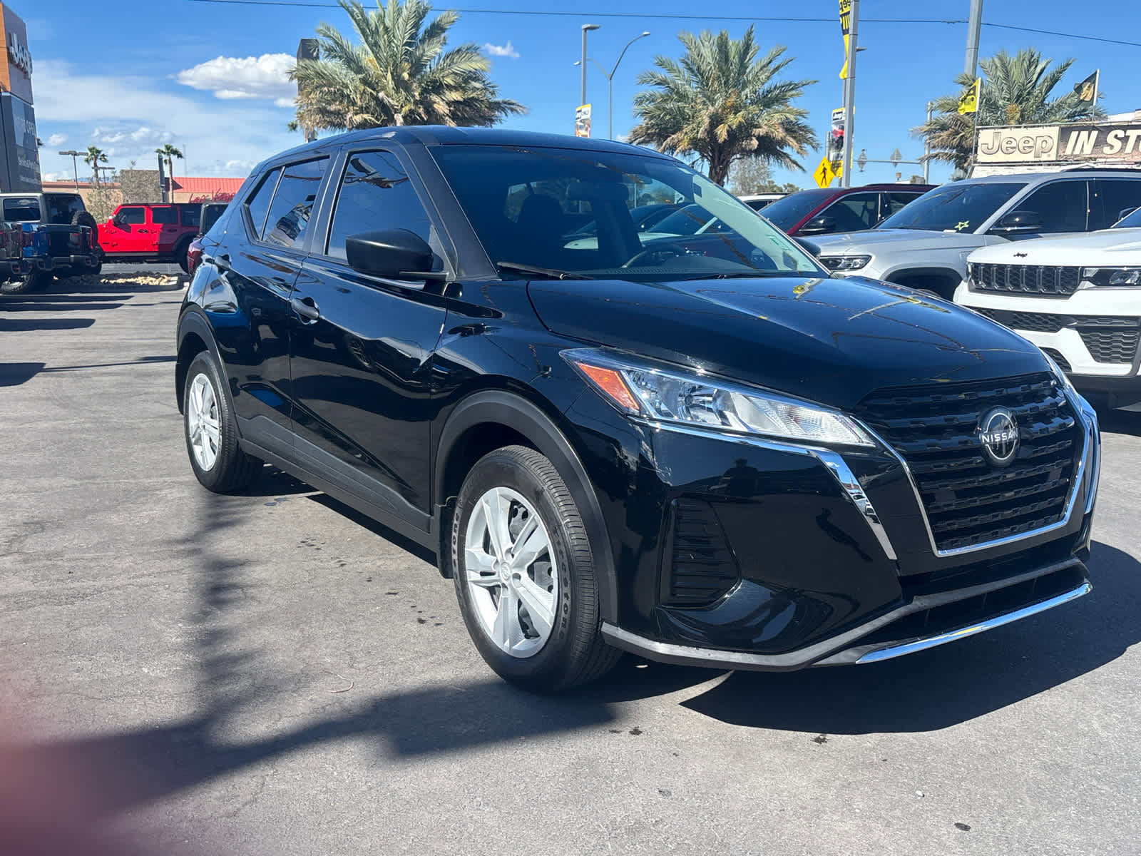 Used 2024 Nissan Kicks S image 3