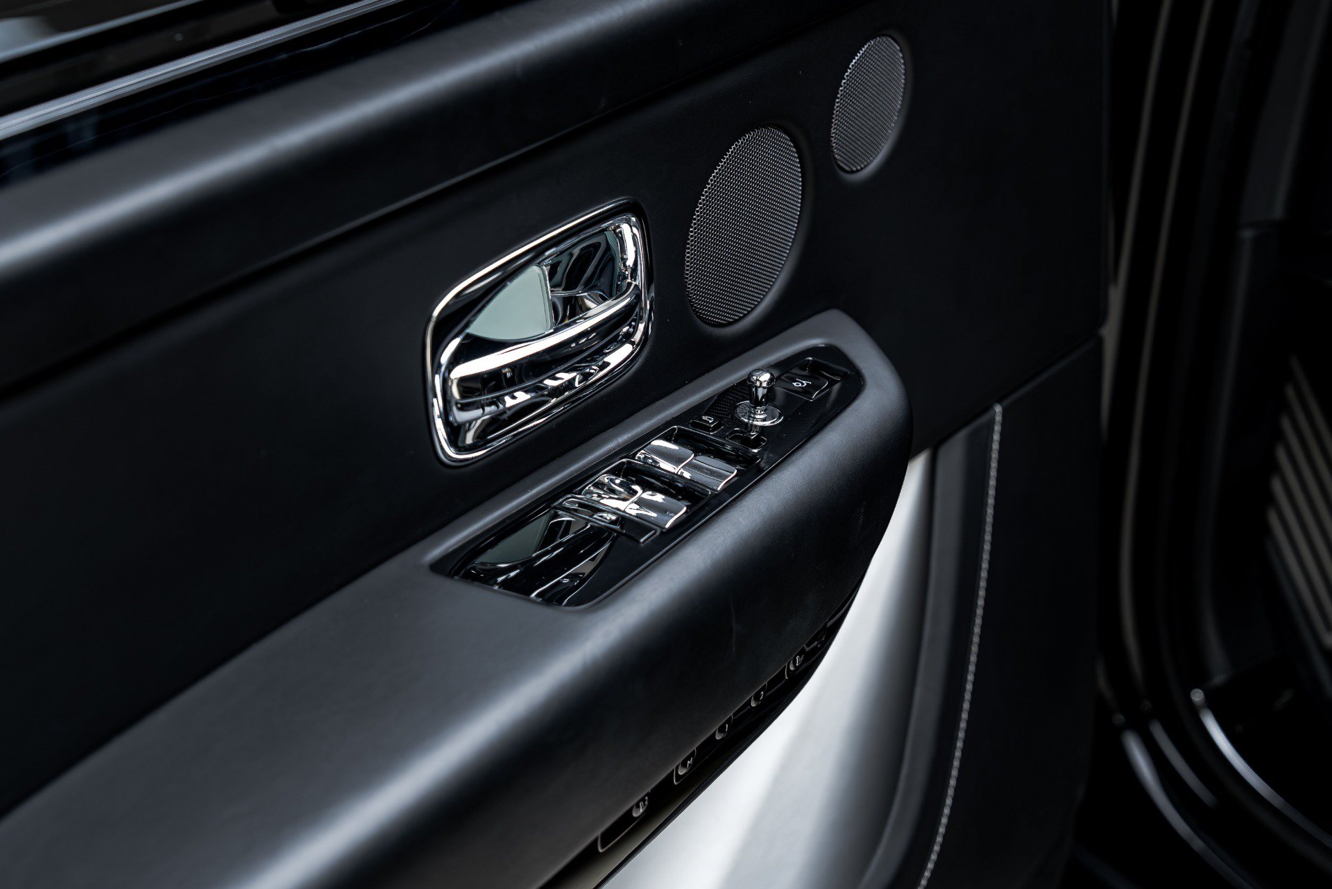 Used 2020 Rolls-Royce Cullinan AWD/4WD image 39