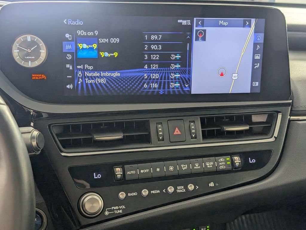 Used 2022 Lexus ES 300h Ultra Luxury w/ Protection Package (P3) FWD image 20