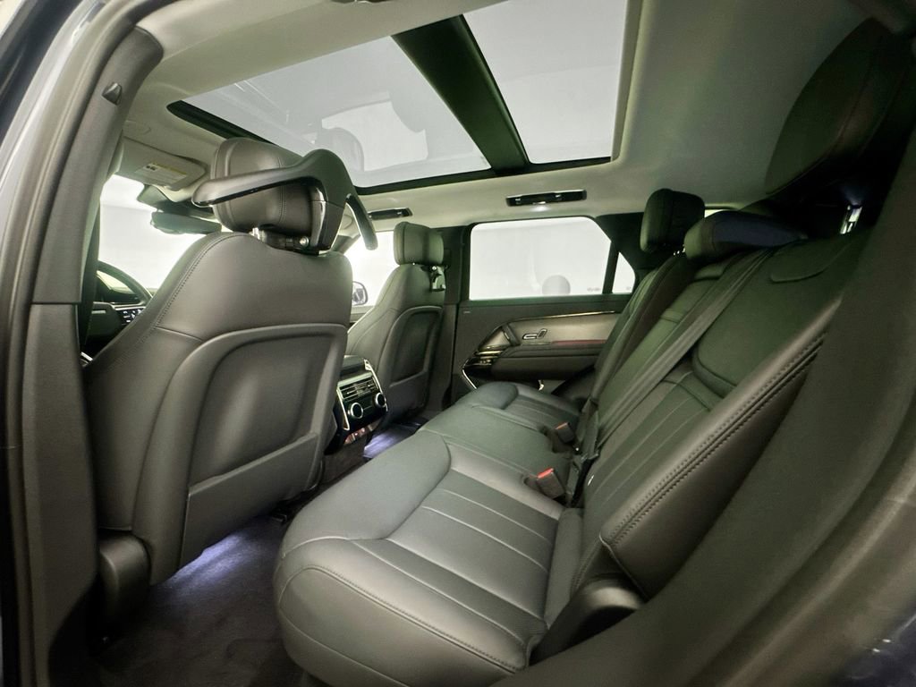 Used 2024 Land Rover Range Rover Sport SE image 24