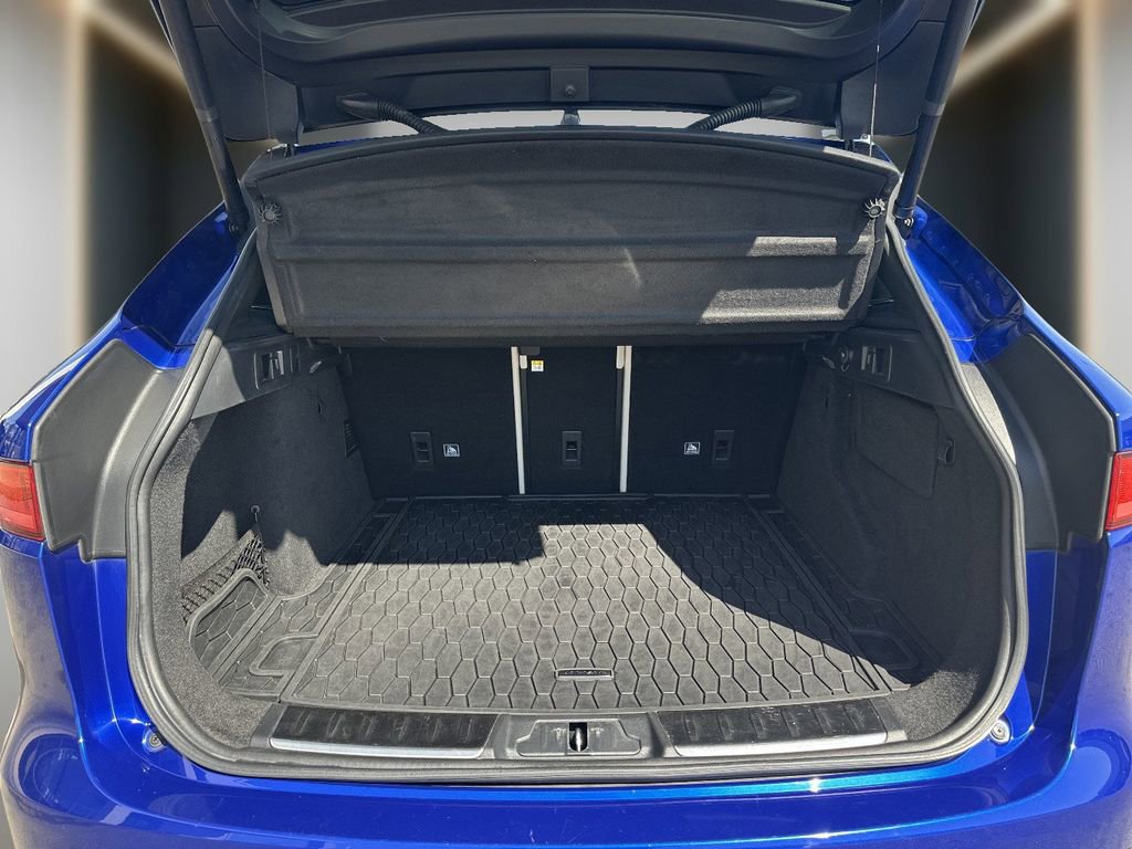 Used 2020 Jaguar F-PACE S image 13