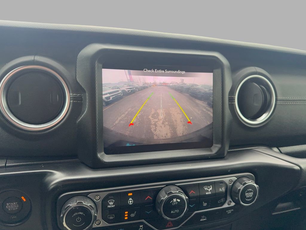 Used 2023 Jeep Wrangler Unlimited Sahara w/ Cold Weather Group image 19