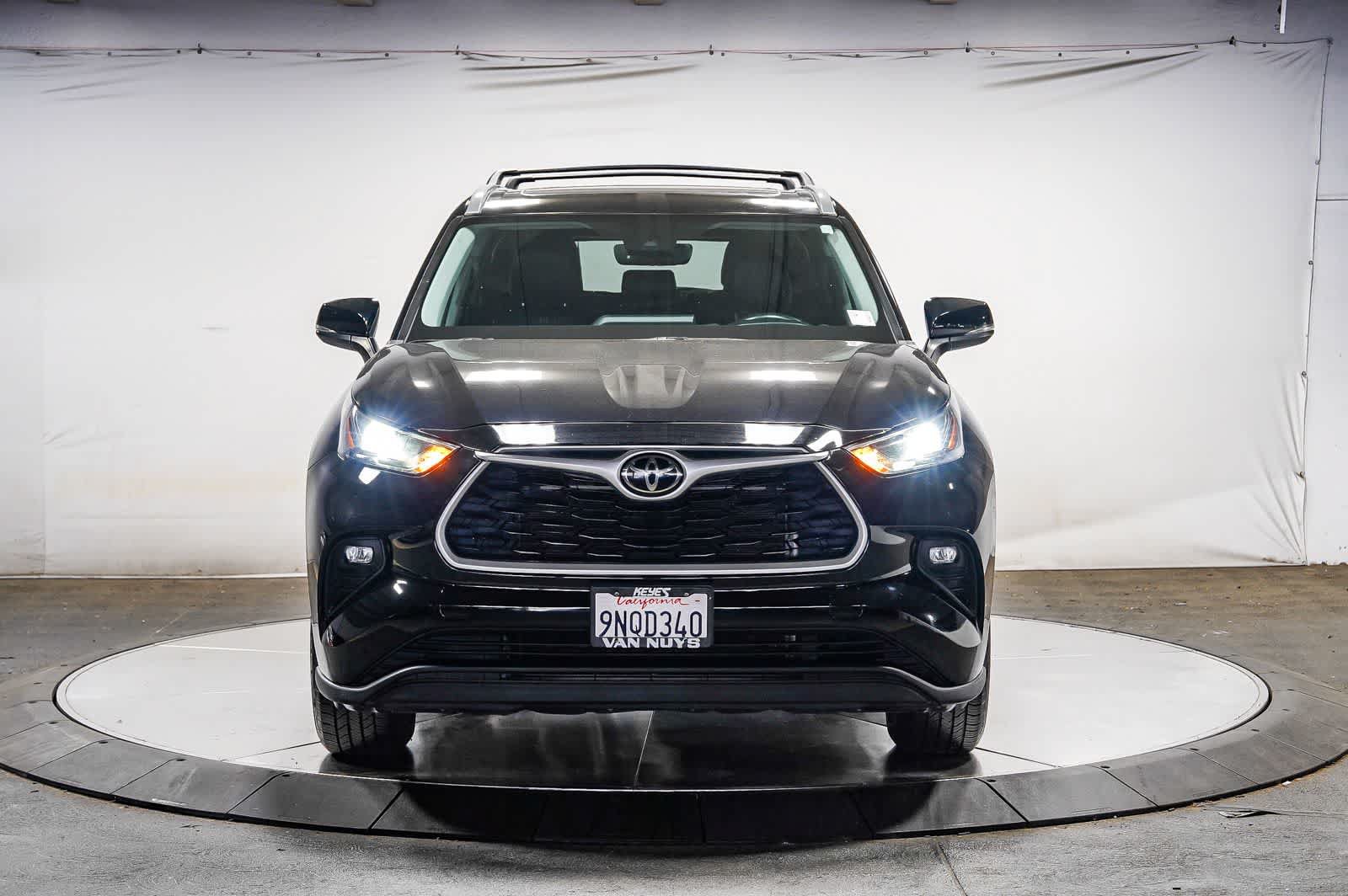 Used 2022 Toyota Highlander XLE FWD image 6