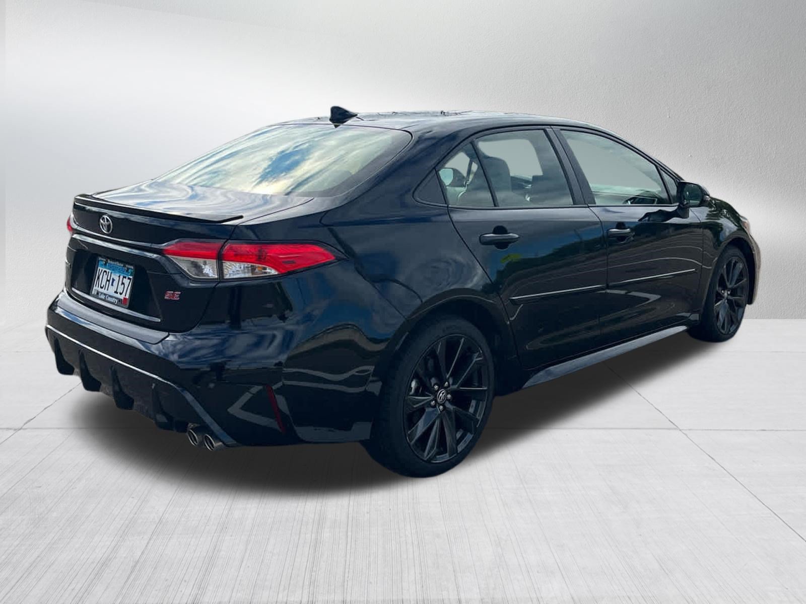 Used 2023 Toyota Corolla SE FWD image 6