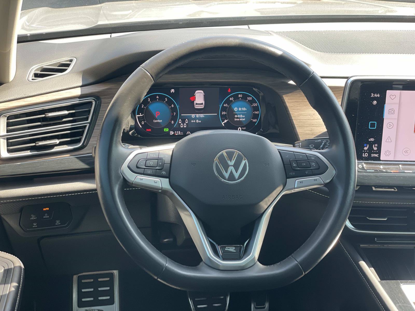 Certified 2025 Volkswagen Atlas SEL Premium R-Line AWD/4WD image 8