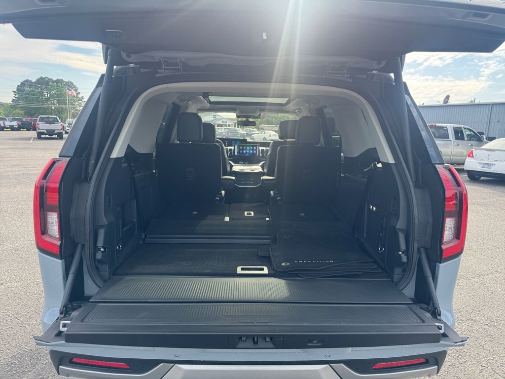 Certified 2025 Ford Expedition Platinum w/ Driver's Package image 19