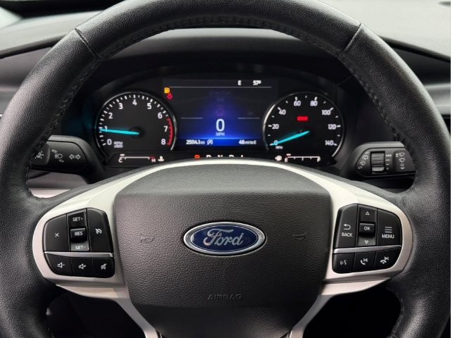Used 2024 Ford Explorer XLT w/ Equipment Group 202A AWD/4WD image 30