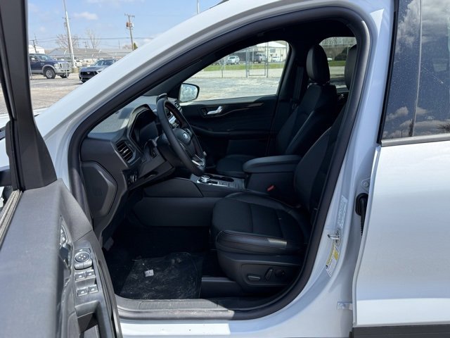 New 2025 Ford Escape ST-Line w/ Equipment Group 301A image 13