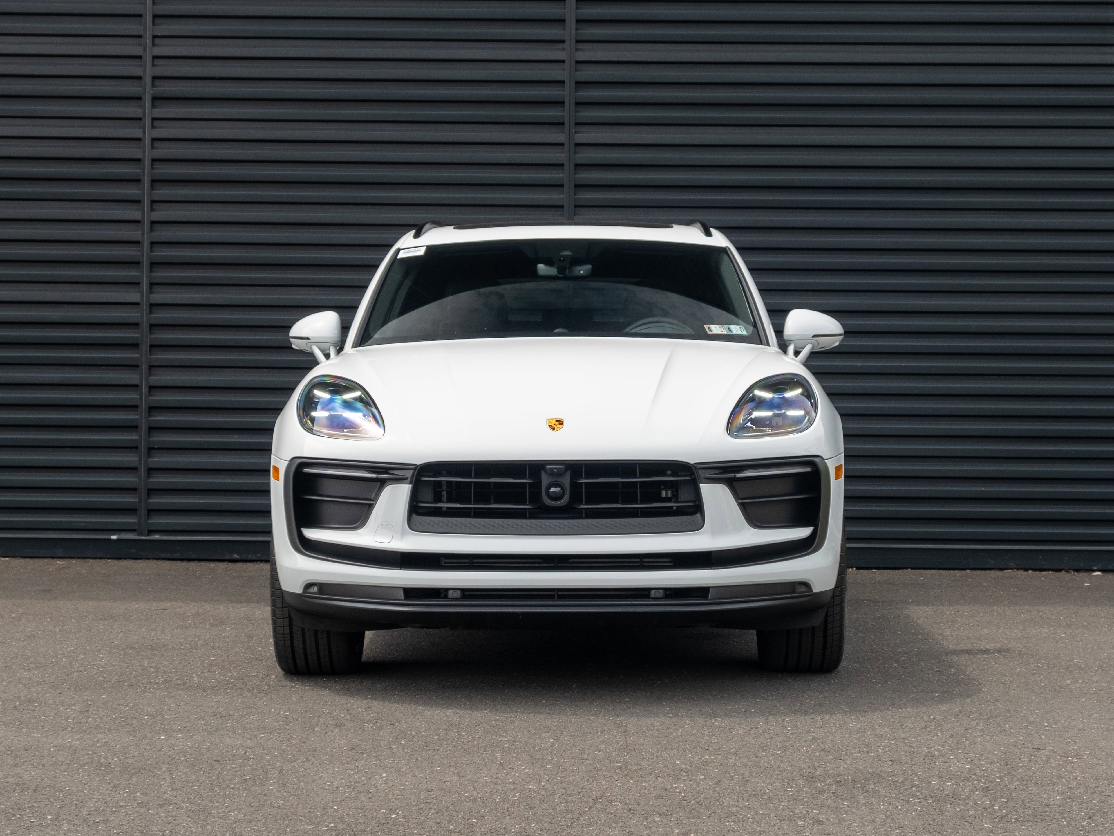 Certified 2026 Porsche Macan AWD/4WD image 11