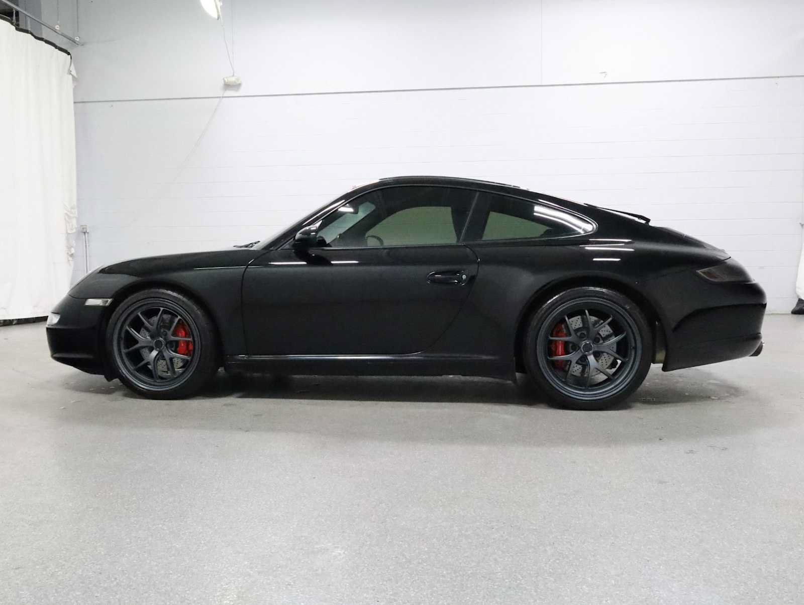 Used 2005 Porsche 911 Carrera S RWD image 2