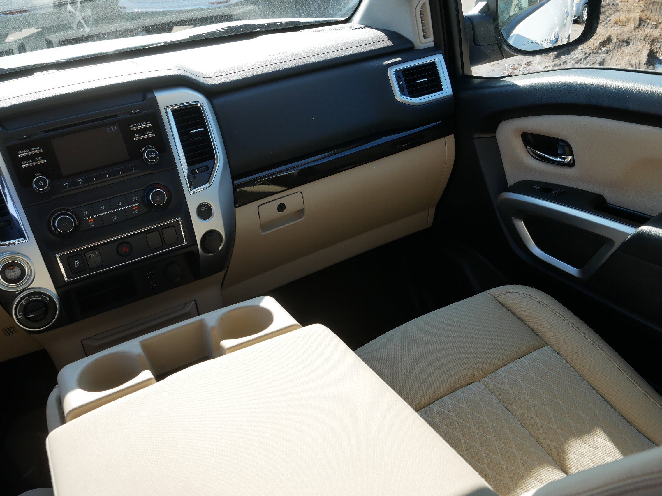 Certified 2017 Nissan Titan SV image 11