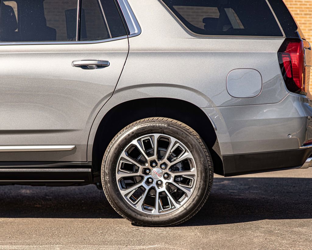 Used 2026 GMC Yukon Denali w/ Sun & Power Step Package image 7