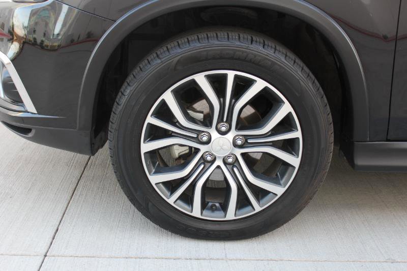 Used 2019 Mitsubishi Outlander Sport SE FWD image 36