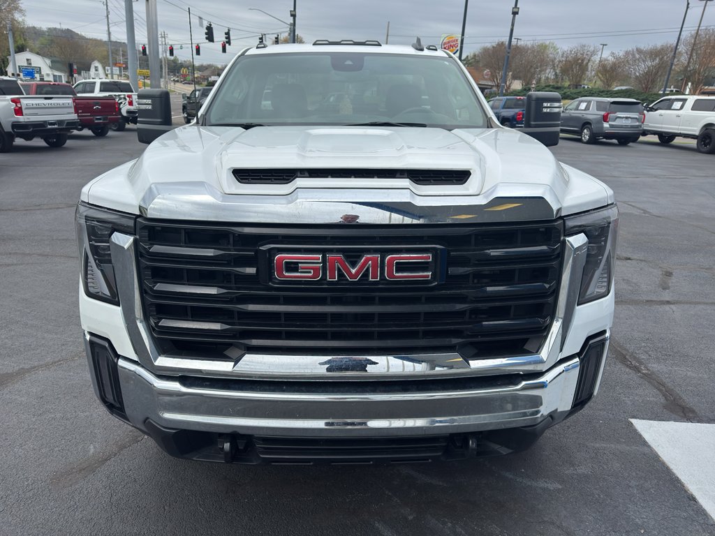 Used 2024 GMC Sierra 3500 Pro w/ Convenience Package image 7