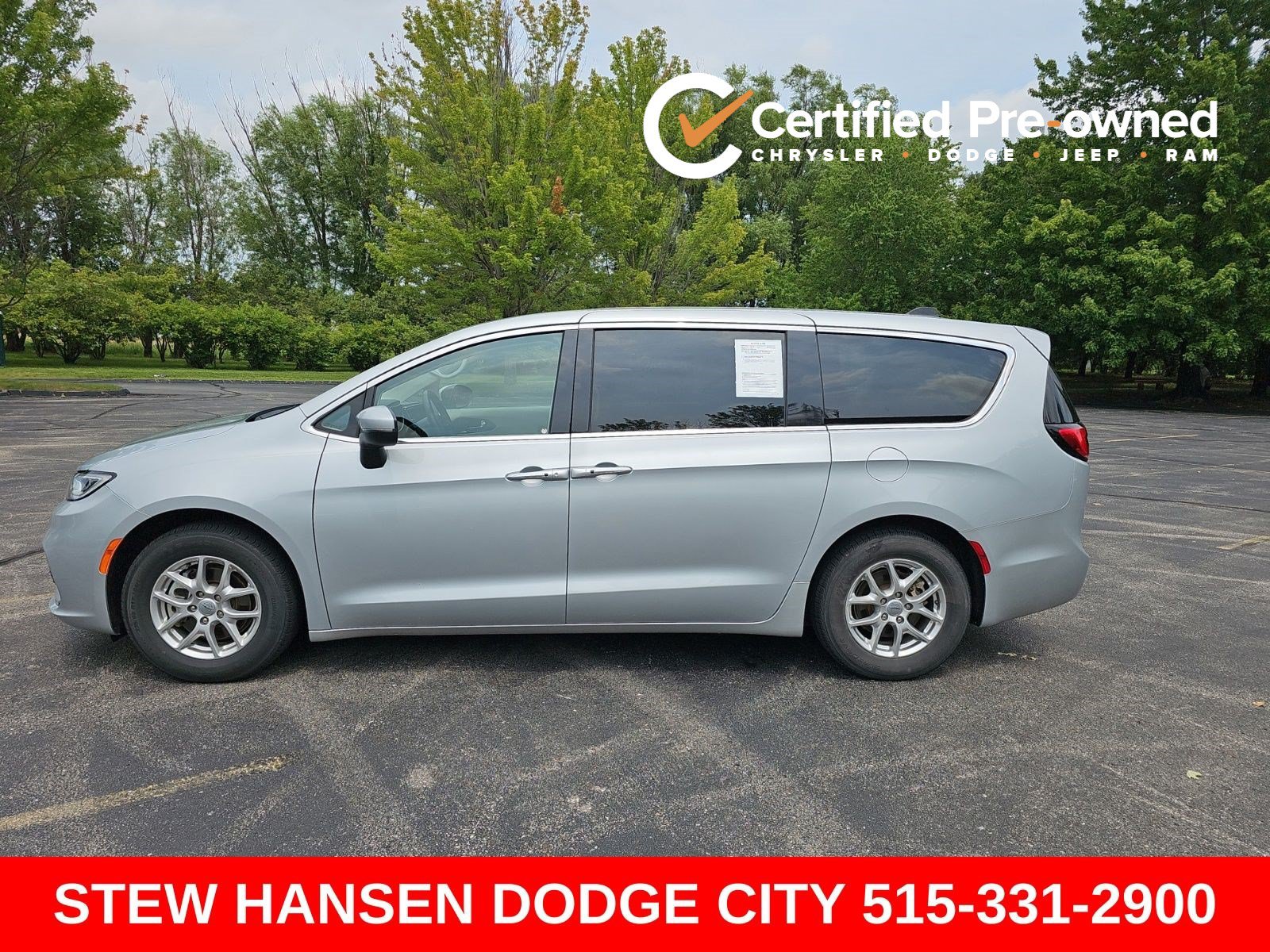 Used 2023 Chrysler Pacifica Touring-L