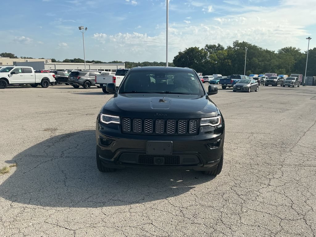 Used 2022 Jeep Grand Cherokee Laredo X AWD/4WD image 6